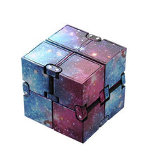 Load image into Gallery viewer, Stress Relief Infinity Cube